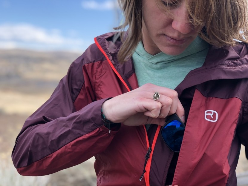 ortovox merino windbreaker for women - the ortovox easily packs into its fairly large chest pocket.