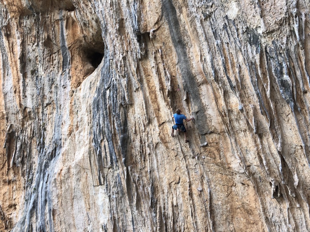 black diamond hotforge hybrid - climbing a project on the heavily tufaed elona crag in leonidio, we...