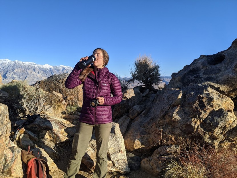 gsi outdoors microlite 720 twist - alexa enjoys the sweet taste of sierra runoff while drinking from...