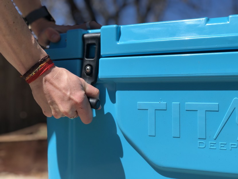 arctic zone titan deep freeze 55qt - we aren&#039;t in love with these latches, which, though secure, are also...