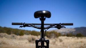 A comfy saddle, nice wide handlebar, and a dropper post!