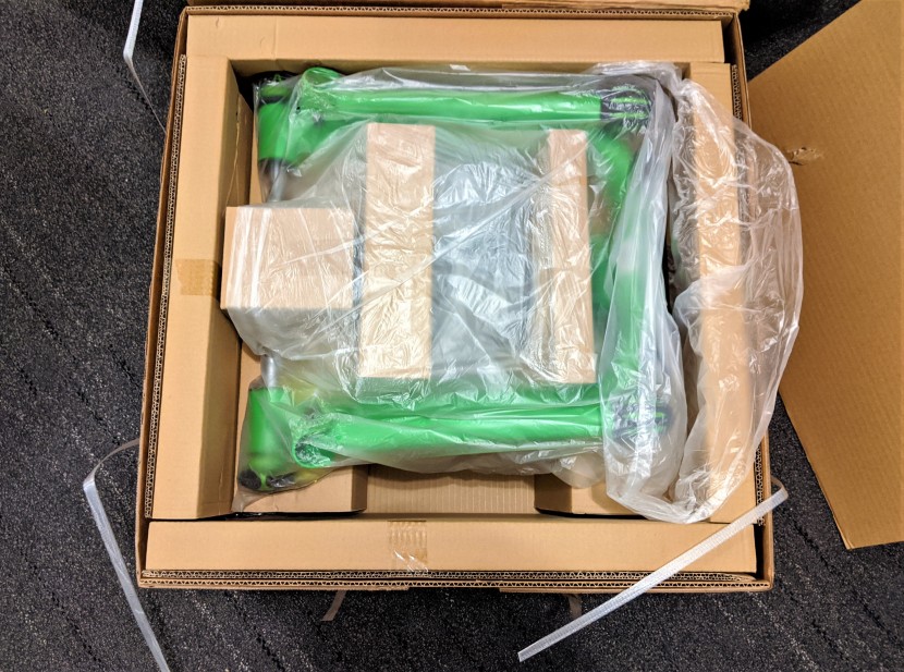 kinetic road machine control - we start with the unboxing.