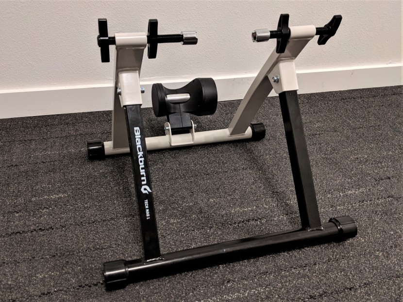 blackburn tech mag 1 - the tech mag 1 is simple, but tough - and comes with a warranty.