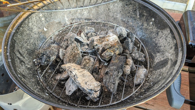 how a coal bed is not supposed to look: spread out and cold.