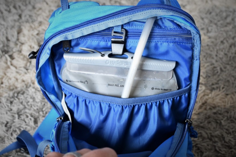 patagonia nine trails 14l - the hydration sleeve is housed in the main compartment, and the...