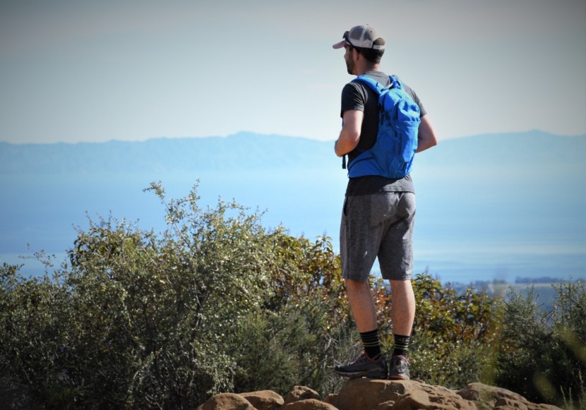 patagonia nine trails 14l - the nine trails is slim and light and hugs your body tightly.