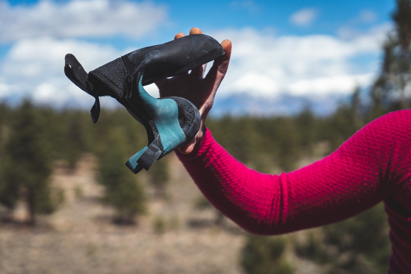 butora gomi wide for women - as you can see, these shoes have basically no support underfoot...