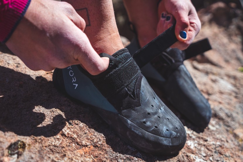 butora gomi wide for women - a single velcro strap and a stretchy tongue make the gomi easy to...