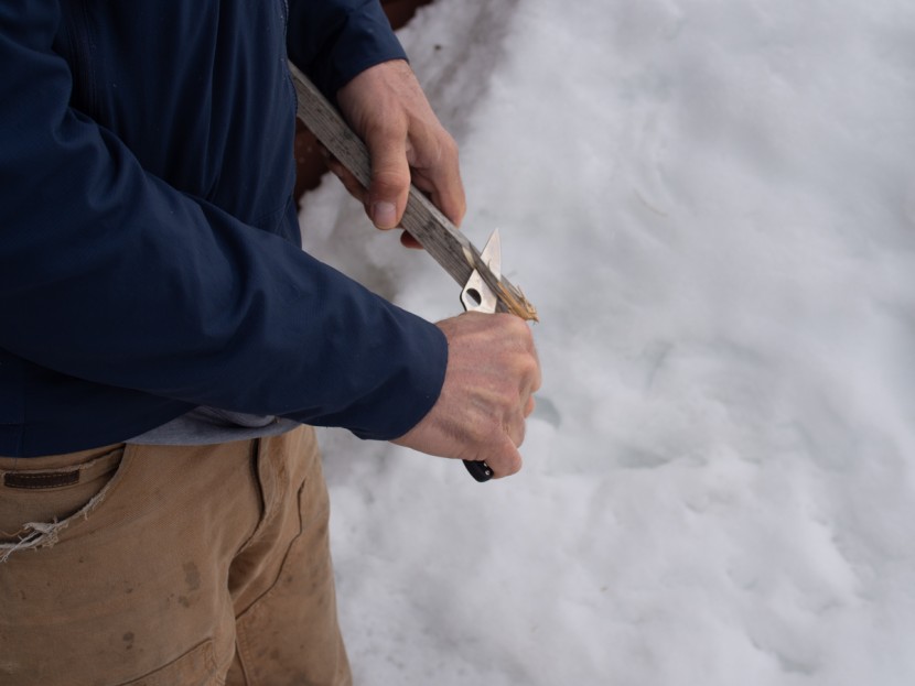 spyderco delica 4 - our only complaint in performing heavier tasks with the delica is...