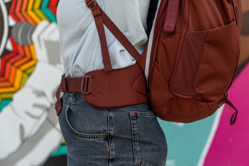 rei co-op ruckpack 40 - the hip belt of the women&#039;s pack sits a little high on our main...