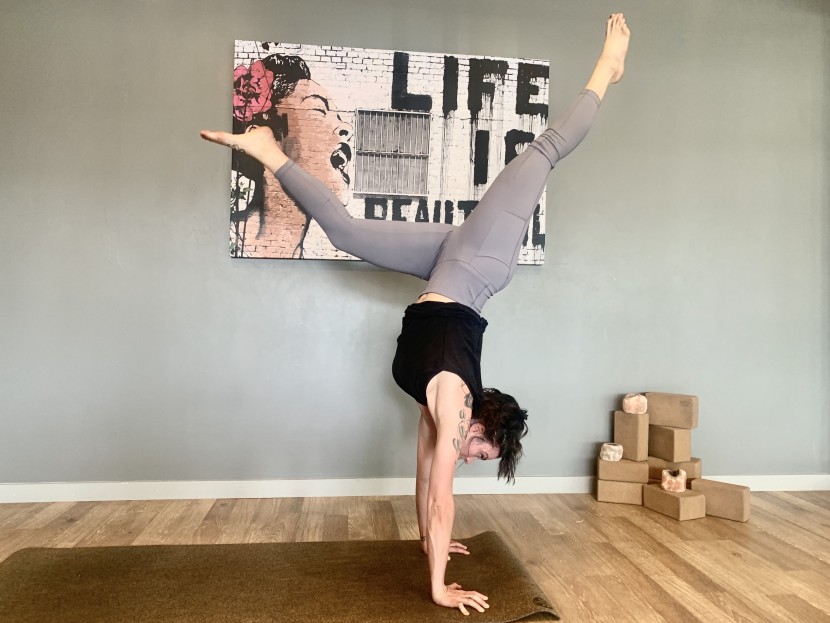 90 degree by reflex squatproof interlink - movements when our legs were spread apart kept these pants in place.