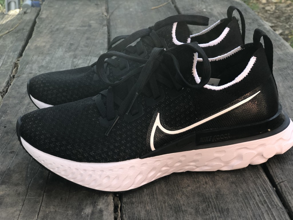 Nike epic react hot sale flyknit women's review