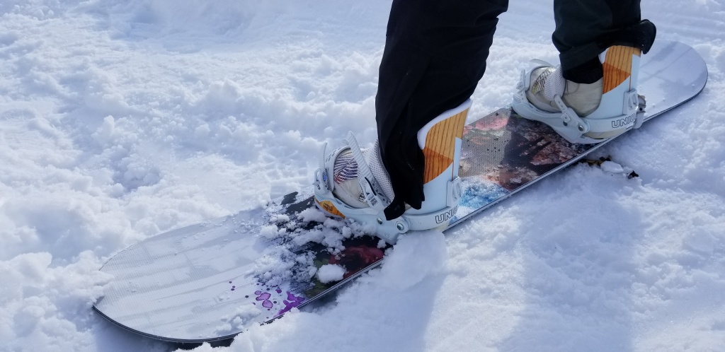 never summer lady west - the lady west is a versatile, all-around snowboard that excels...