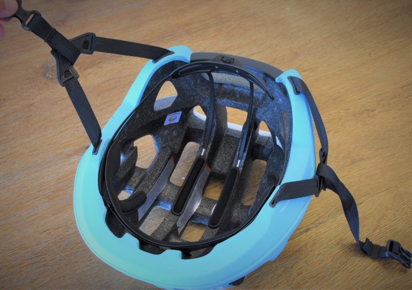 poc octal - the minimalist headband system, fixed chinstraps, and fixed...