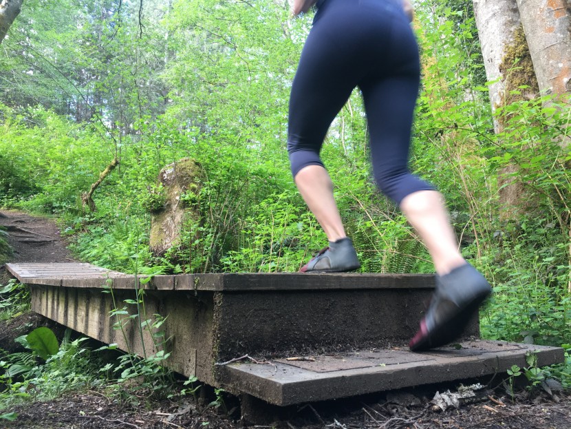 softstar adult dash runamoc - the dash is at home in a variety of terrain types.