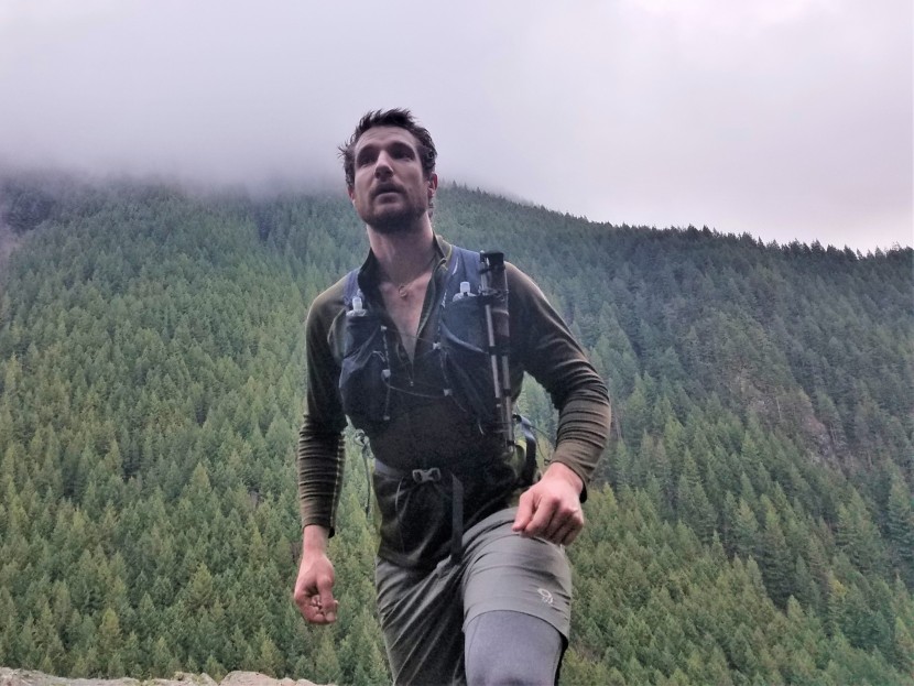 salomon xa 25 - this pack is great for all types of runs and hikes, but lacks...