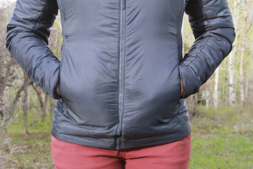 arc&#039;teryx nuclei fl for women - the two hand-warming pockets are big enough to fit a gloved hand...