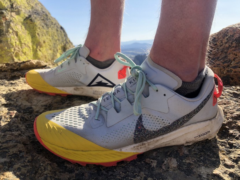 trail running shoes men - the terra kiger 6 are a low to the ground, lightweight, nimble and...