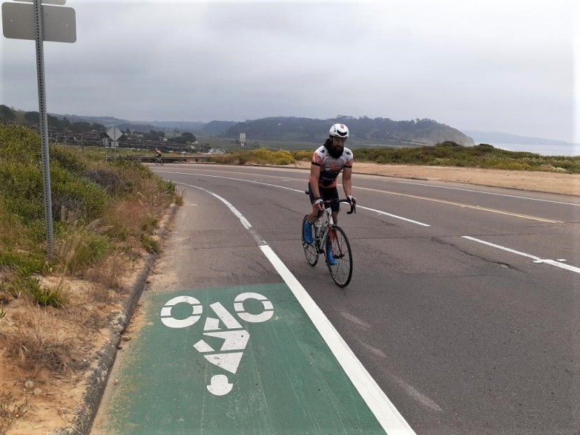 assos cento evo bib - the cento evos are your friend for everything from tough centuries...