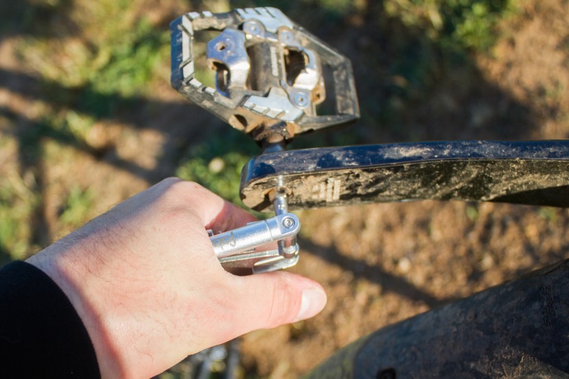 fabric 16 in 1 - the small frame struggled with high-torque operations like pedal...