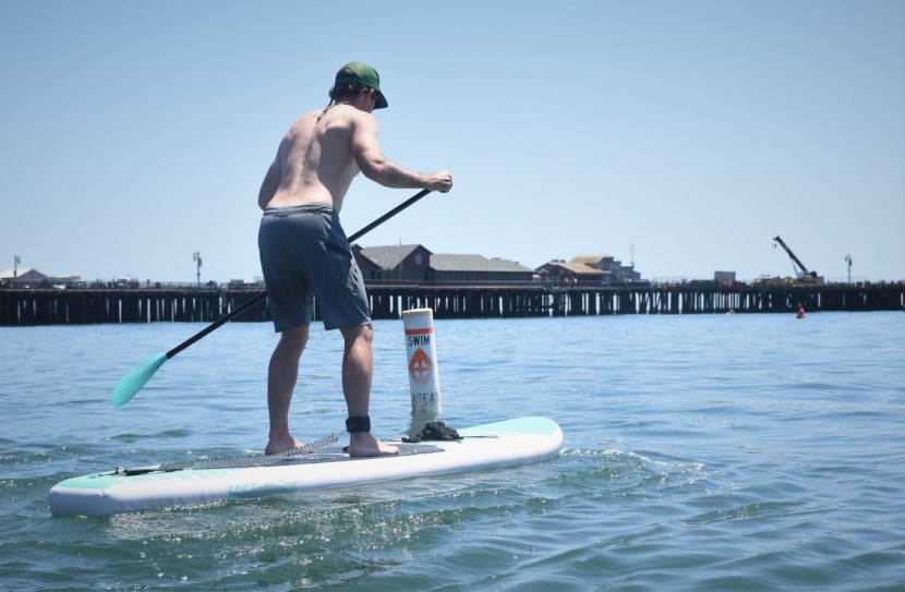 serenelife inflatable - nimble designs make it easy to maneuver around obstacles like this...