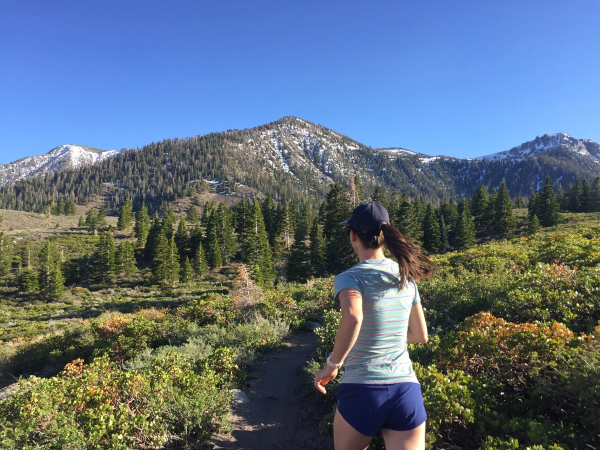 Smartwool Merino 150 Short Sleeve - Women's Review (The only non-polyester shirt in this season's review, the Smartwool Merino 150 Baselayer has unique inherent qualities...)