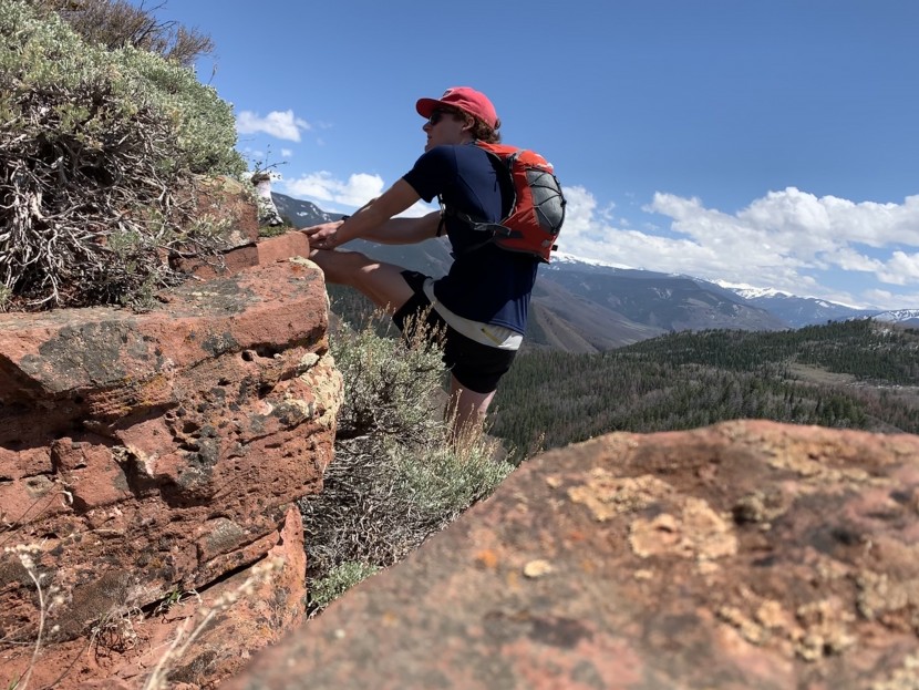 vibrelli 2l hydration backpack - fully loaded, the pack still carried well despite all of the storage...