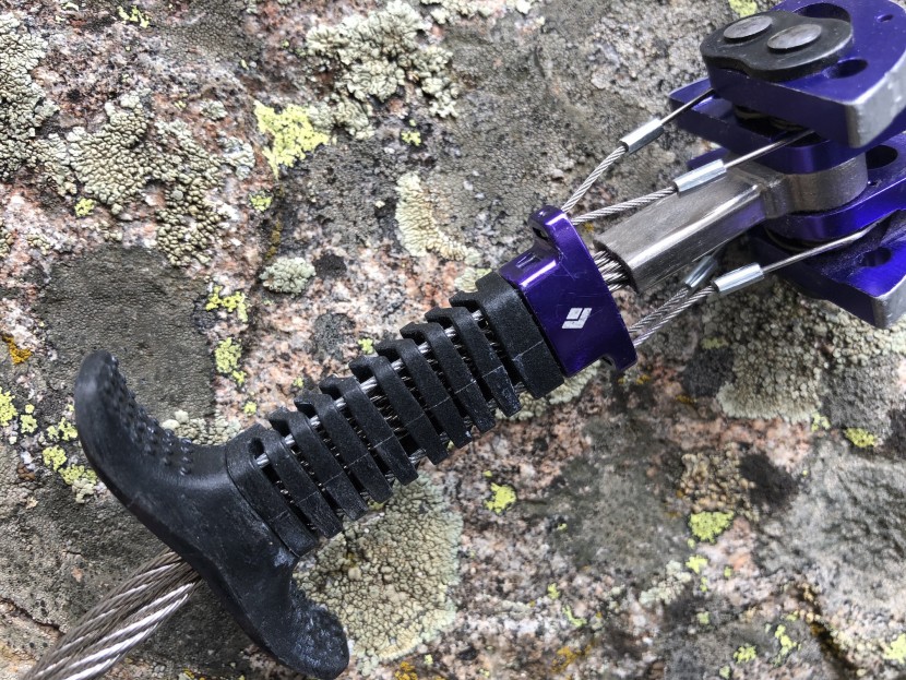 black diamond camalot z4 - a close up of the flexible trigger wire mechanism. four independent...