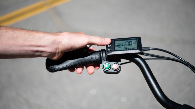 ecomotion e-city - the all-in-one control/display unit works well enough and has decent...