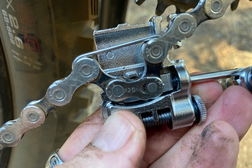 topeak mini pt30 - the chain hook is like an extra set of hands that is a huge help...