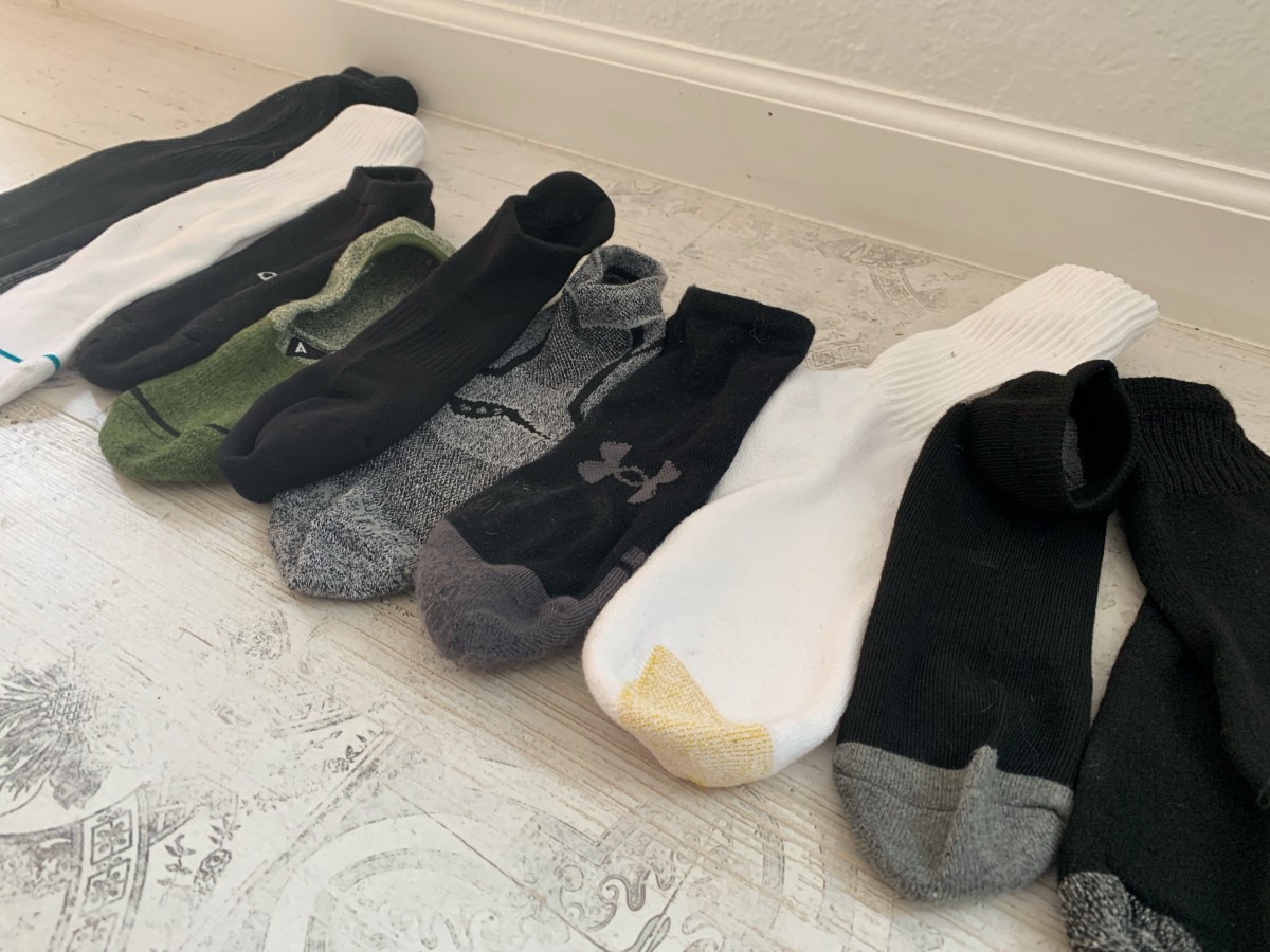 Men's 12 Pairs of Full Length Sport Socks-9-11-White-12 Pairs