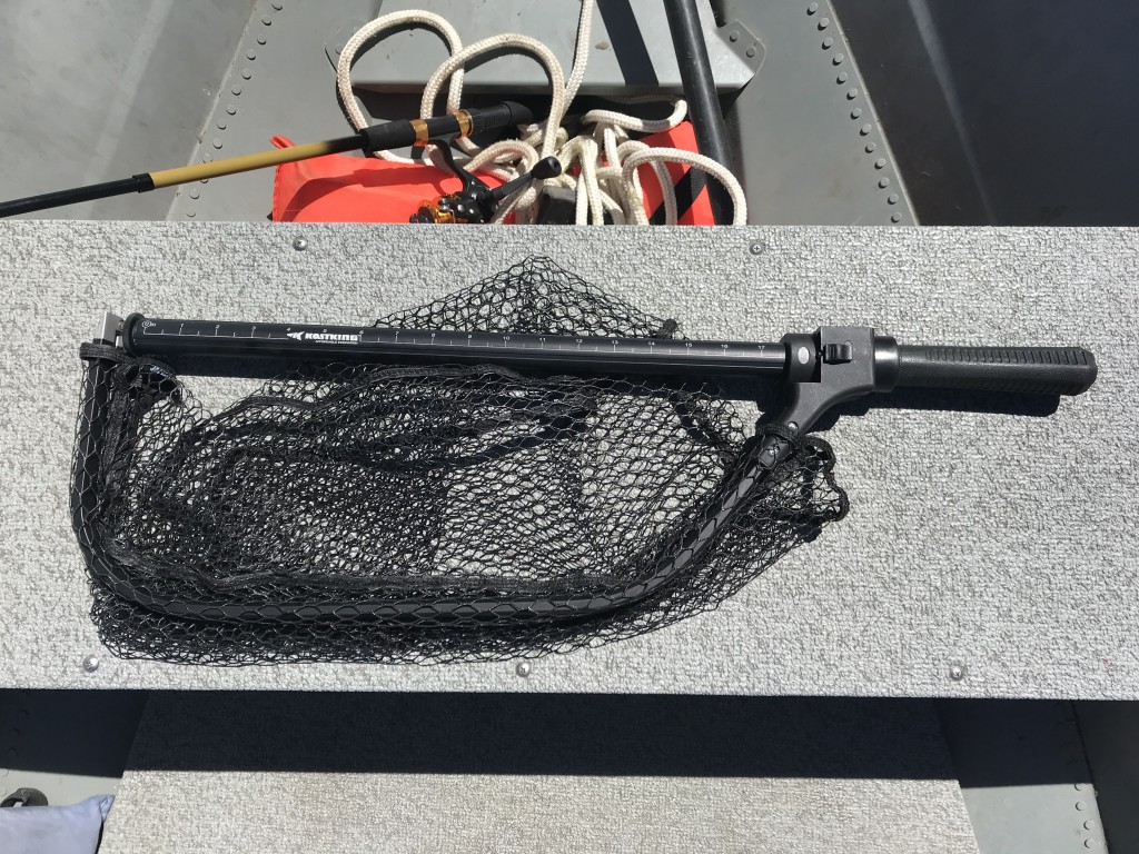 Wakeman Fishing Retractable Rubber Landing Net - 35 inch Handle