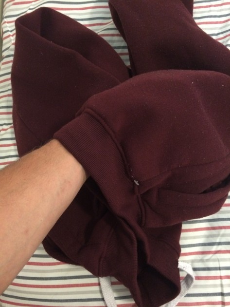 sweatpants mens - checking for frays and tears inside the southpole active basic jogger.