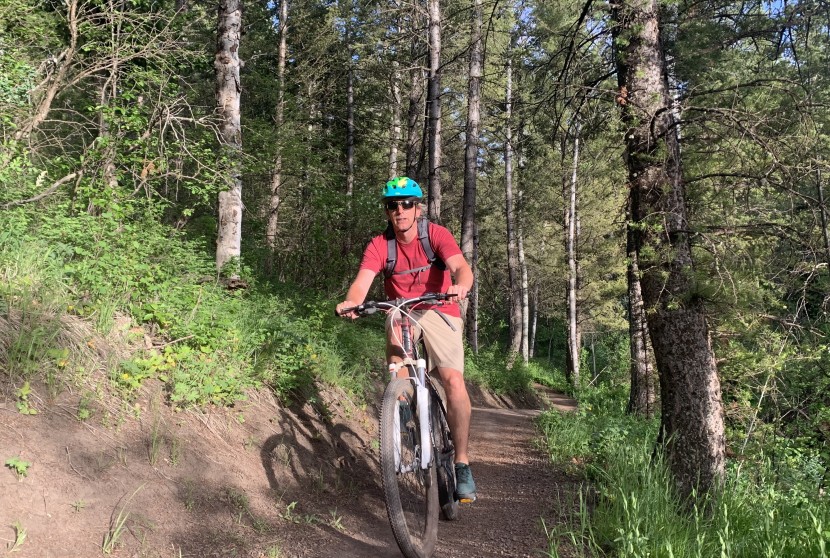 pearl izumi x-alp flow - testing the x-alp flow's breathability on the climb