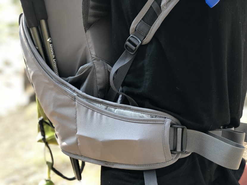 camelbak sequoia 24 - the sequoia has a unique dual-wing load-tightening hip belt system...