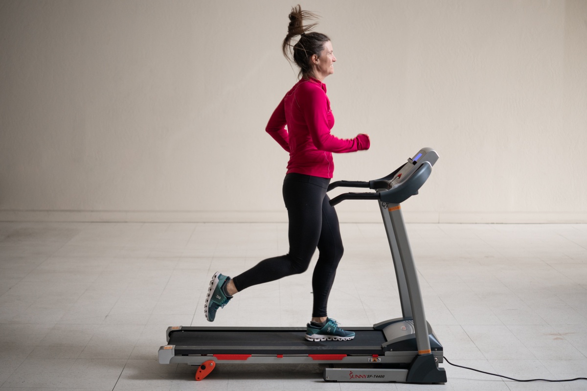 Sunny Health and Fitness SF-T4400 Folding Treadmill Review (Although it's relatively basic, the SF-T4400 provides a solid workout for the price.)