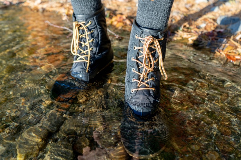 sperry saltwater duck nylon - illustrating the deepest these boots can go into water. however...