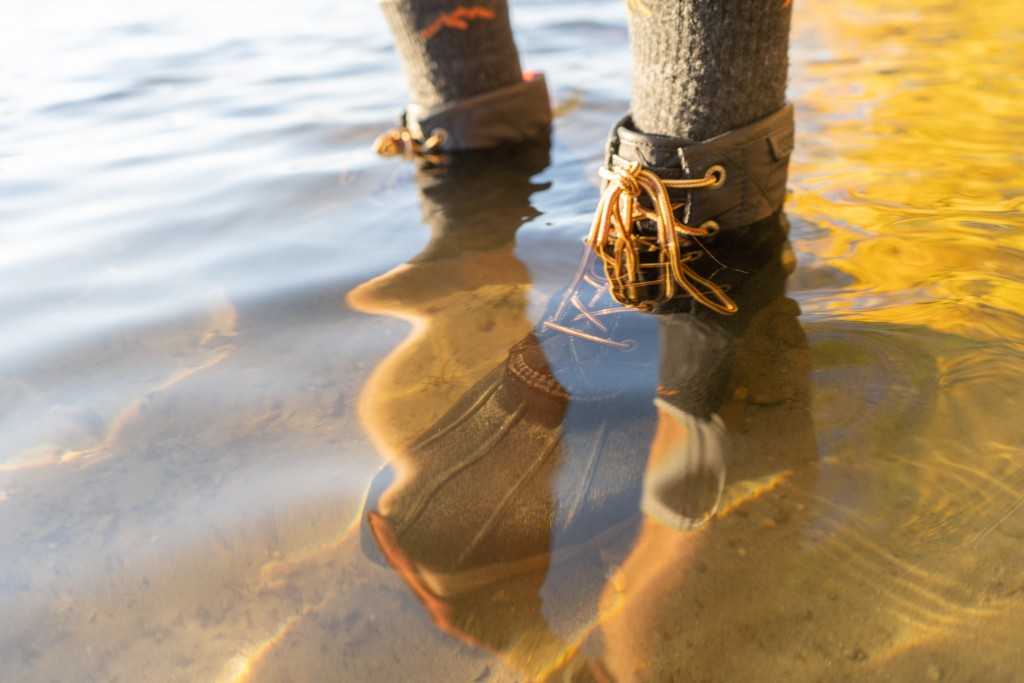 Yellow sperry clearance boots