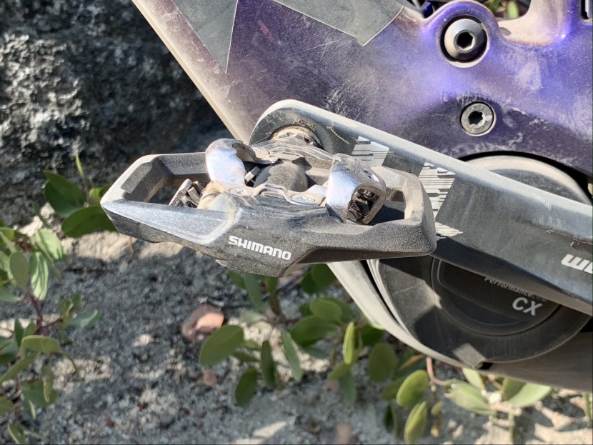 shimano me700 - they large fore and aft platform doesn&#039;t contribute to the pedals...