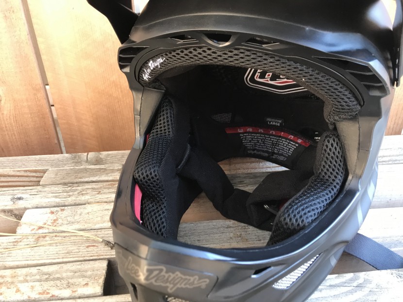 Troy Lee Designs D3 Fiberlite Review | Tested & Rated Troy Lee Designs D3 Fiberlite Review | Tested & Rated