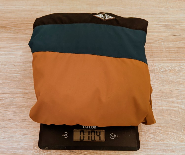 billabong wind swell anorak - this jacket is by-and-far the heaviest in our review, at a weight...