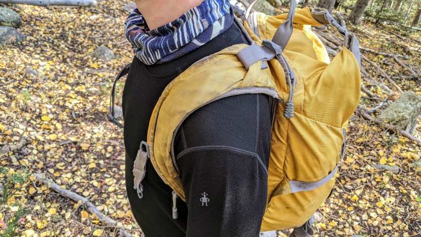 smartwool merino 250 crew - the new raglan construction moves the seams further off your...