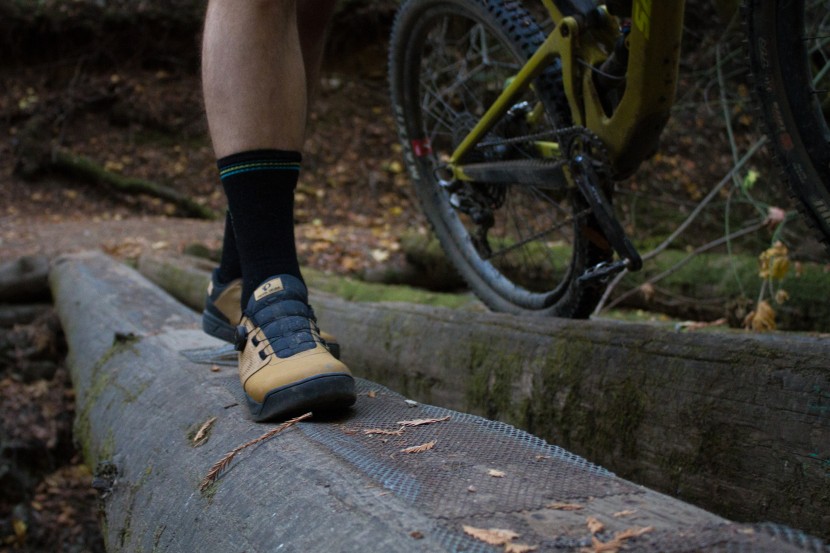 pearl izumi x-alp launch spd - the vibram outsole and flexible toe box make precarious hike-a-bikes...