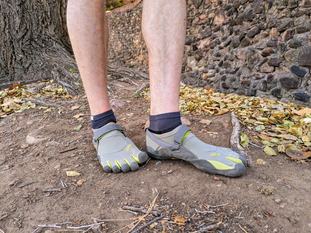 😬 10 MILES IN THE VIBRAM FIVE 5 FINGERS V-RUN BAREFOOT TOE SHOE? Even  possible? Review Love or Hate 