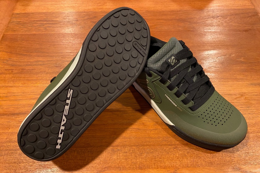 the stealth s1 rubber offers absurd levels of grip and a nice supple...