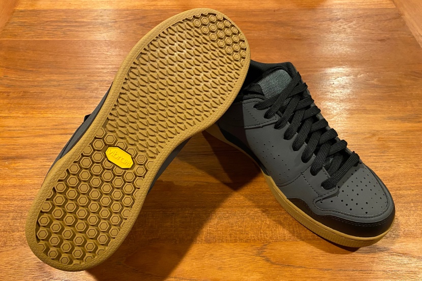 giro jacket ii - the vibram rubber sole feels quite hard and doesn&#039;t allow the pedal...