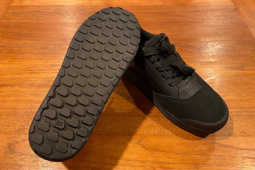 specialized 2fo roost flat - the slipnot st rubber is among the grippiest we&#039;ve ever tested and...