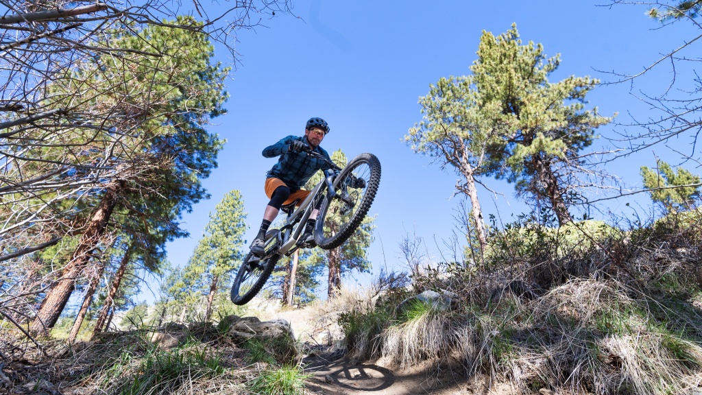 mountain bike pedals - no matter your riding style, there's a pair of pedals to suit your...