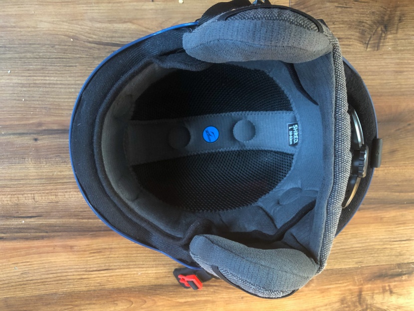 shred totality noshock - the liner also contributes to a helmet's warmth.