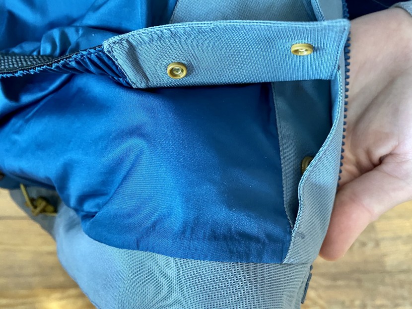 rei co-op first chair gtx for women - we liked how the powder skirt could snap away behind the zipper flap...